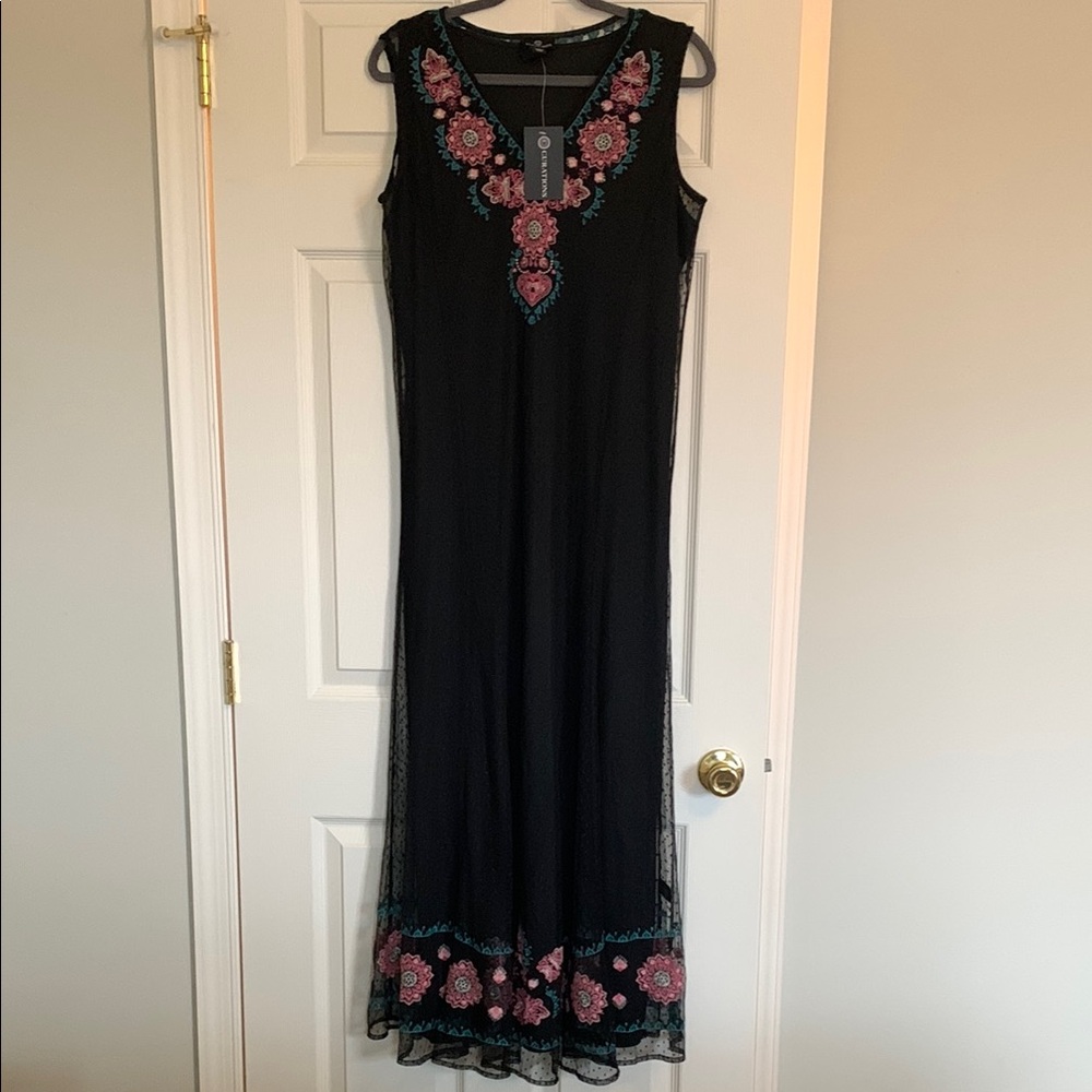 Elegant Black Floral Embroidered Dress
